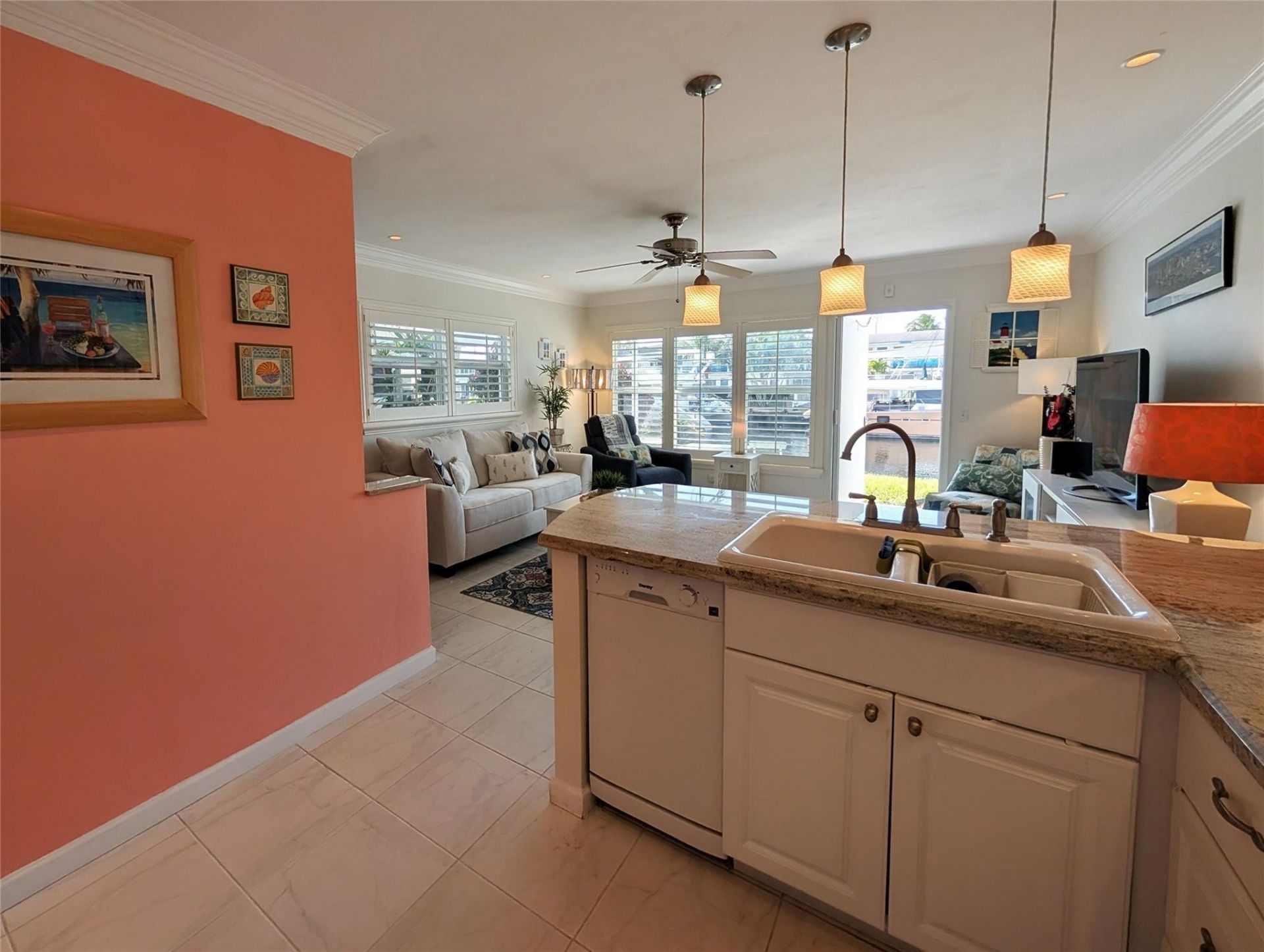 2808 NE 33rd Court, Unit 101, Fort Lauderdale, FL 33306 Photo