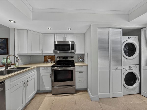 1550 NW 80th Ave, Unit 303, Margate, FL 33063