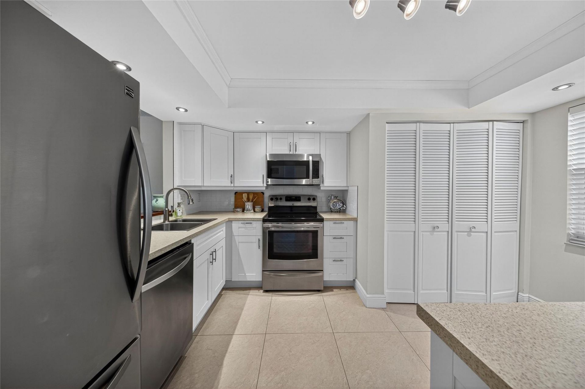 1550 NW 80th Avenue, Unit 303, Margate, FL 33063 Photo