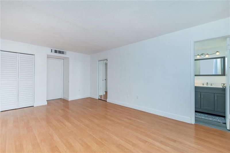 1101 NE 191st Street, Unit H301, Miami, FL 33179 Photo