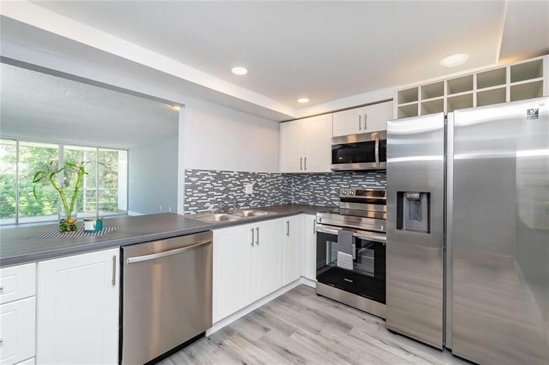 1101 NE 191st Street, Unit H301, Miami, FL 33179 Photo