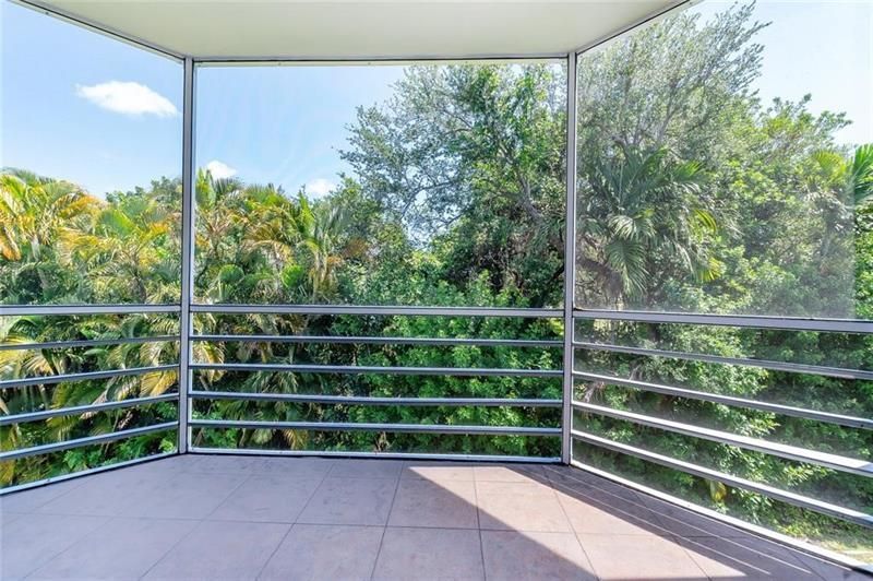 1101 NE 191st Street, Unit H301, Miami, FL 33179 Photo