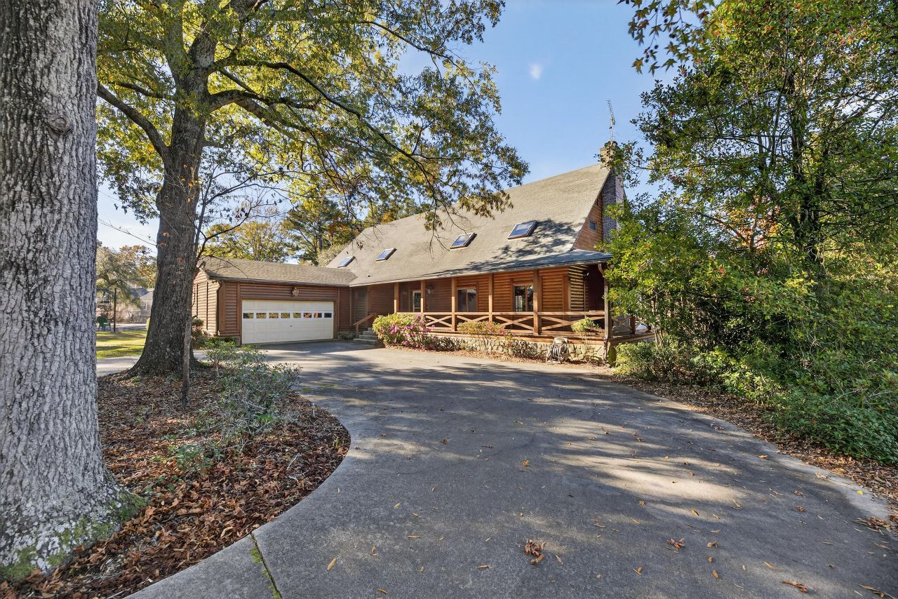 1086 St Julien Drive Photo 10