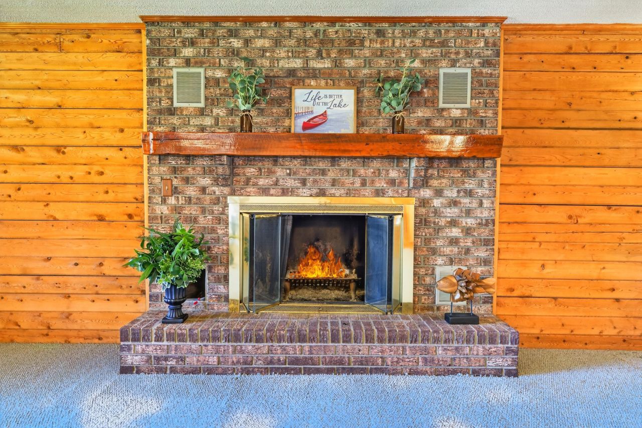 1086 St Julien Drive Photo 15