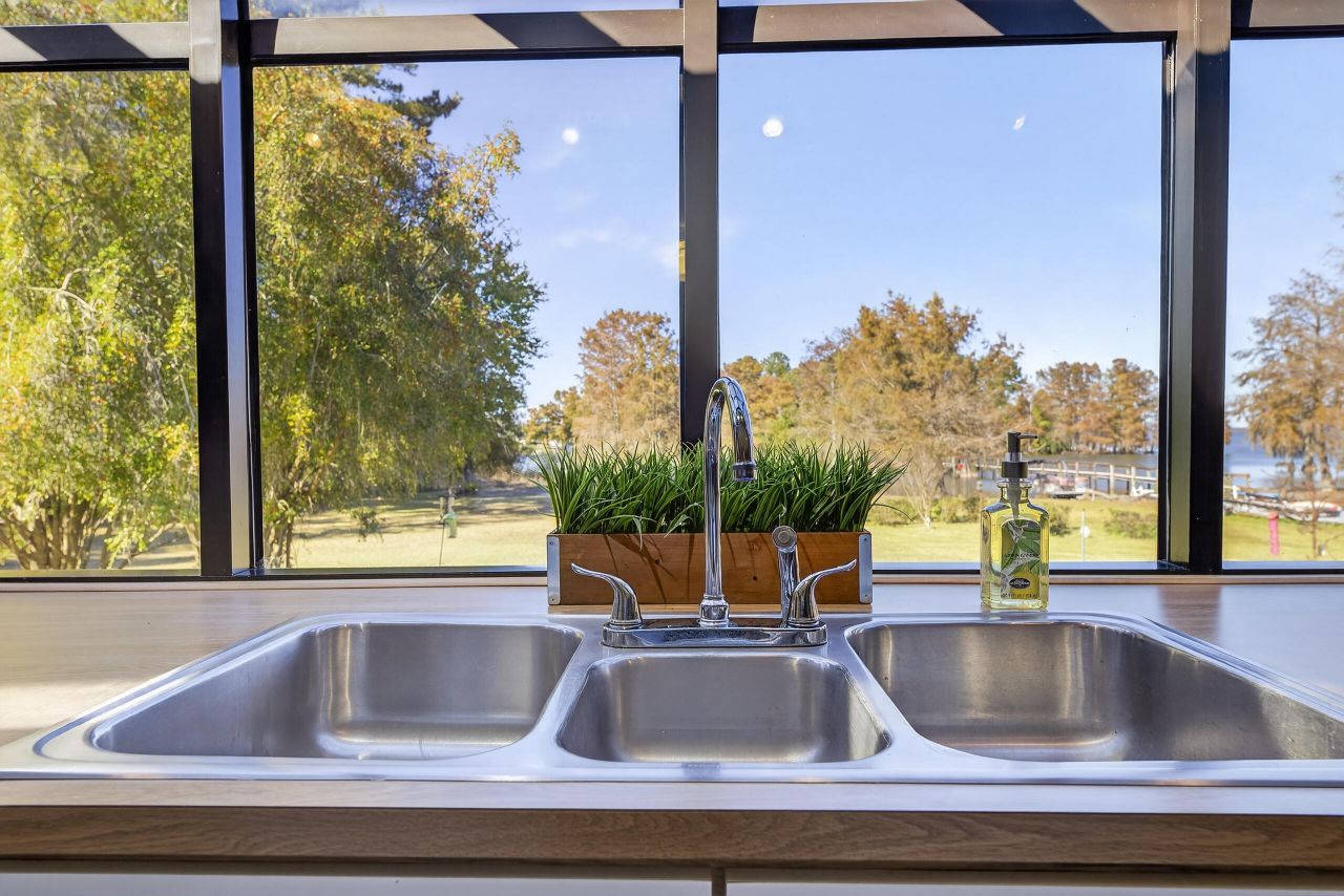 1086 St Julien Drive Photo 20