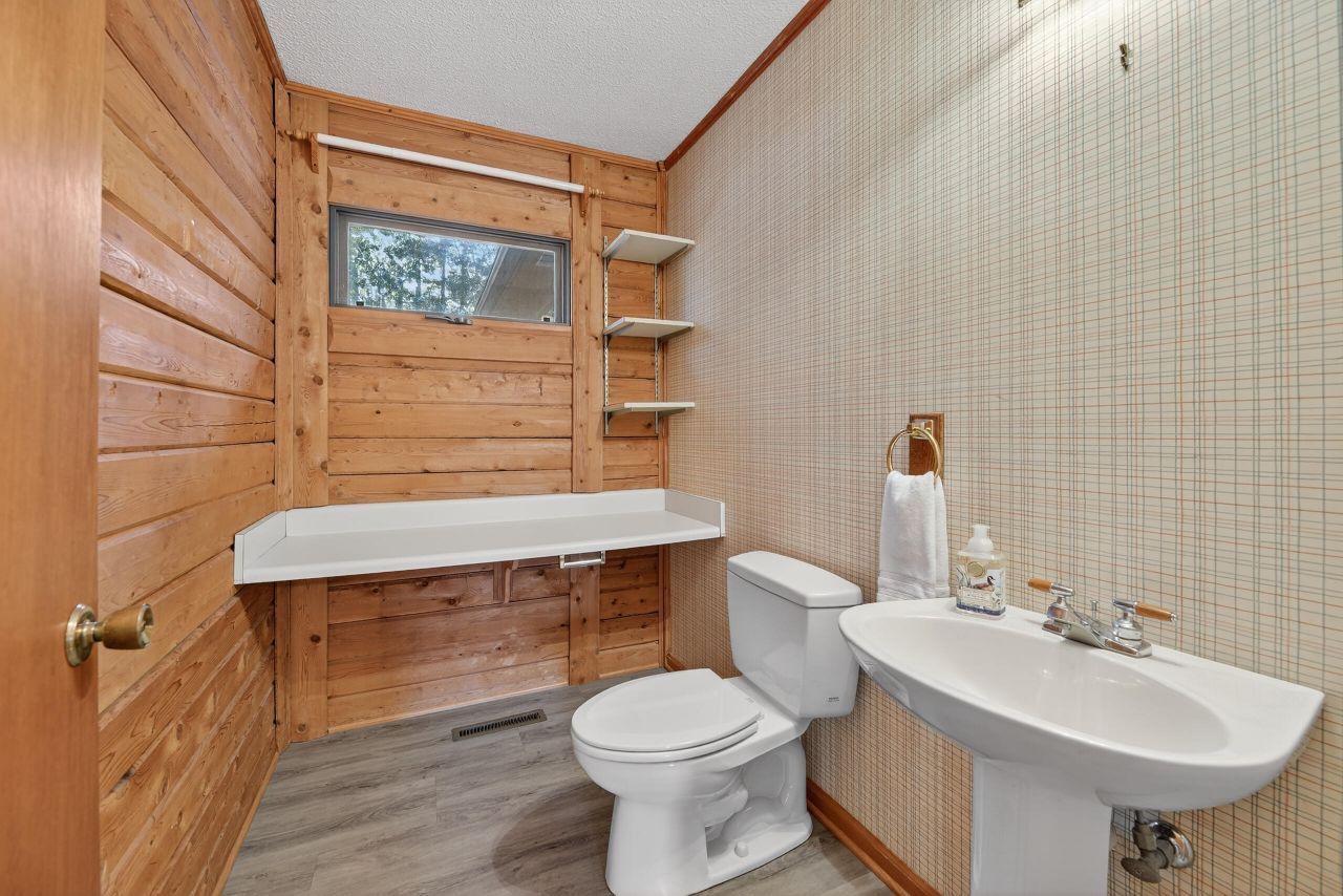 1086 St Julien Drive Photo 26