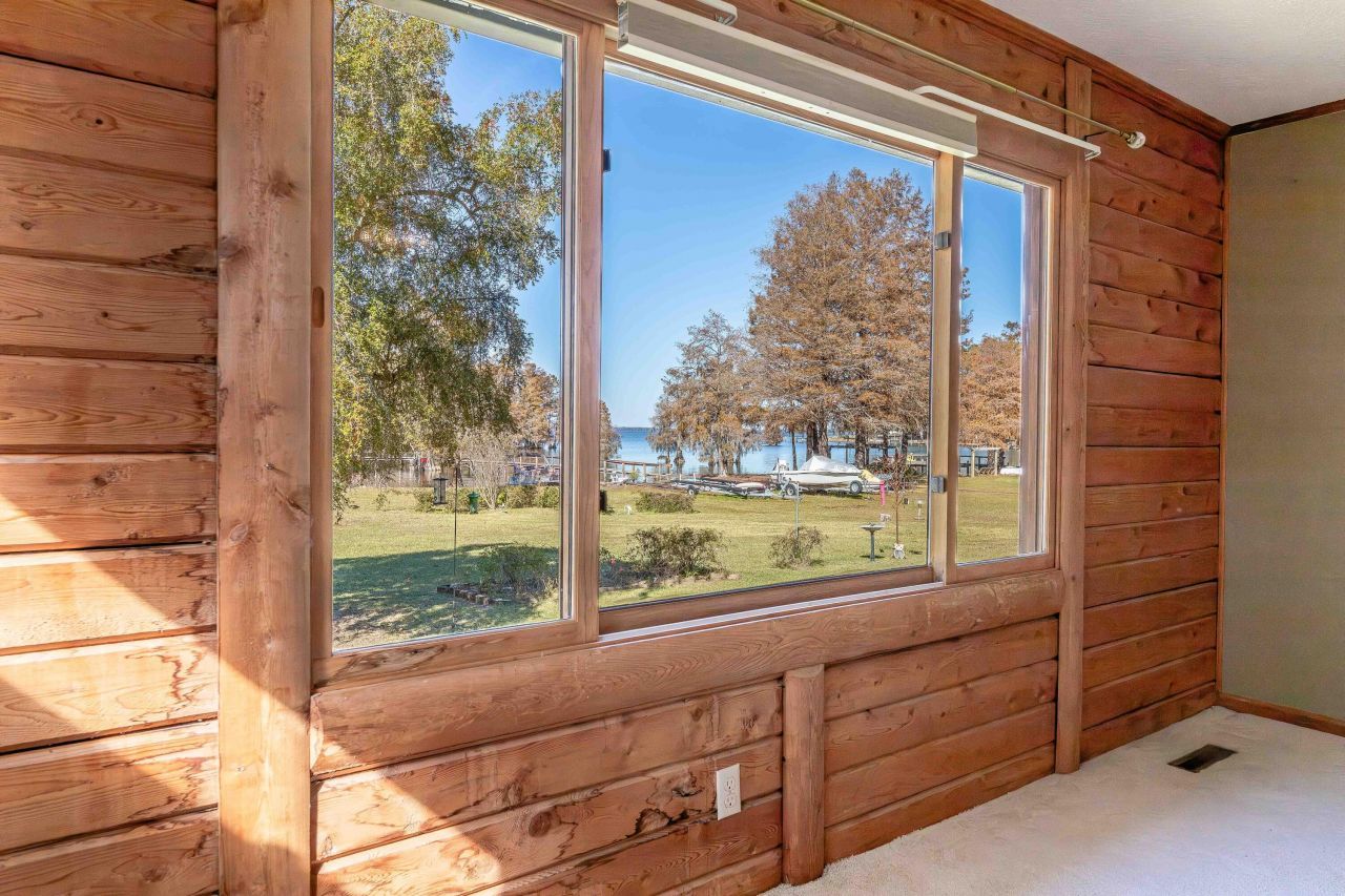 1086 St Julien Drive Photo 30