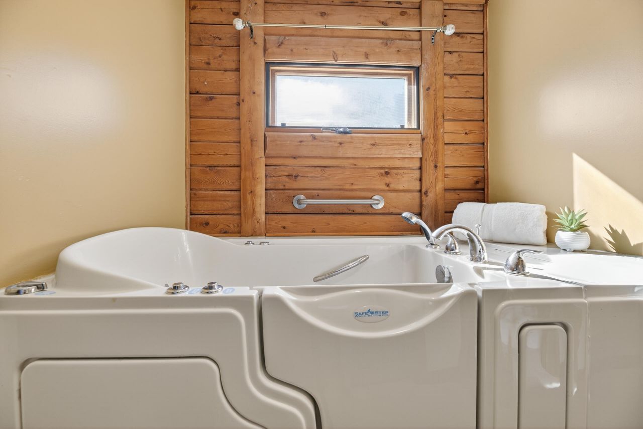 1086 St Julien Drive Photo 36