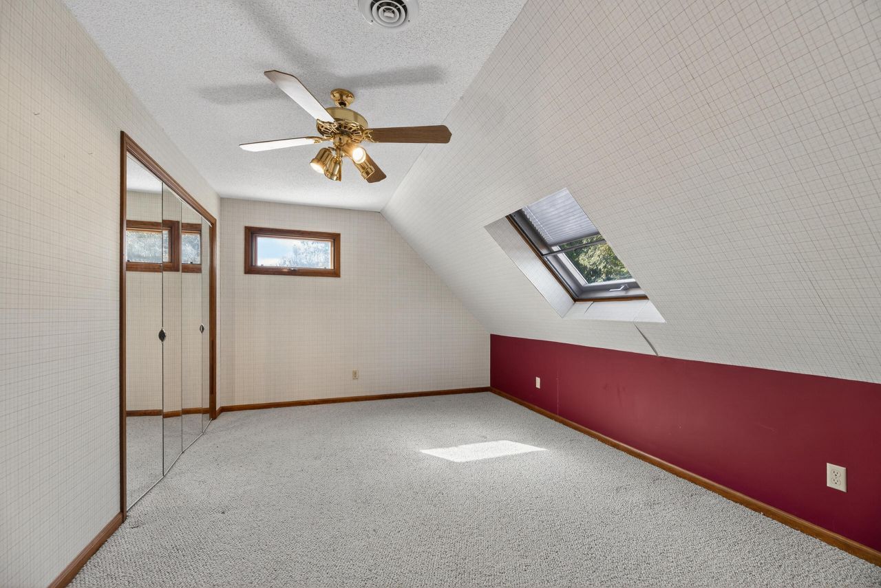 1086 St Julien Drive Photo 47