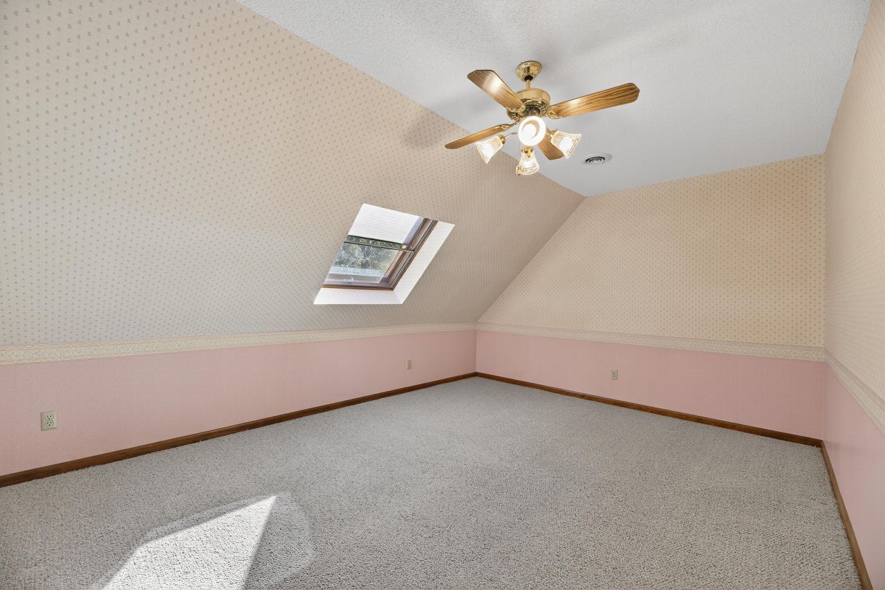 1086 St Julien Drive Photo 51