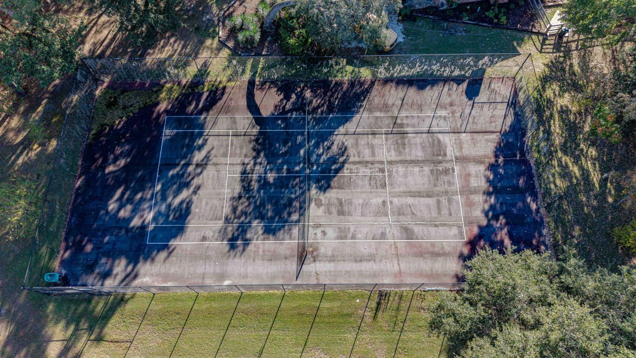 1086 St Julien Drive Photo 9