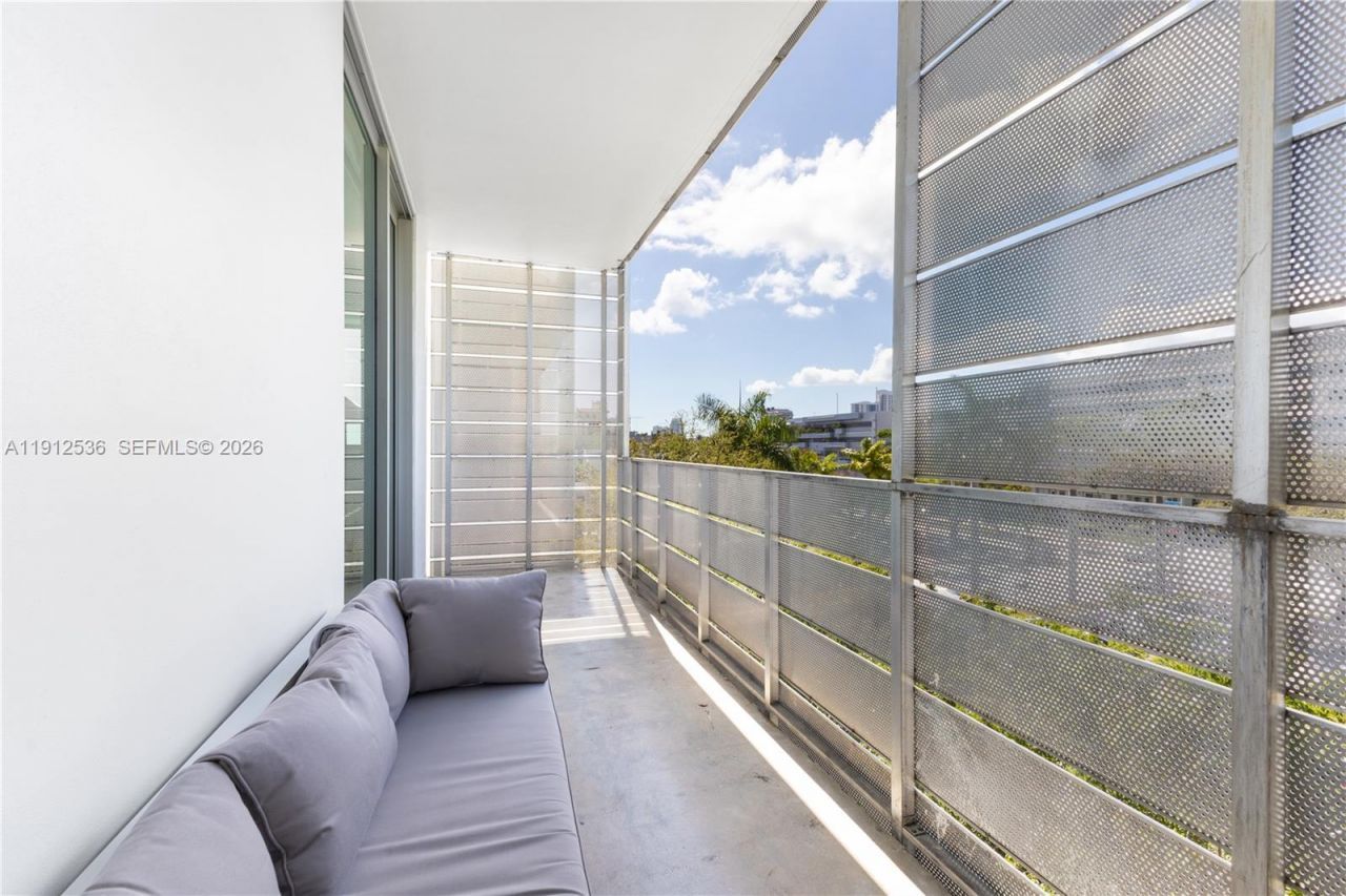 1700 Meridian Ave, Unit 406, Miami Beach, FL 33139 Photo