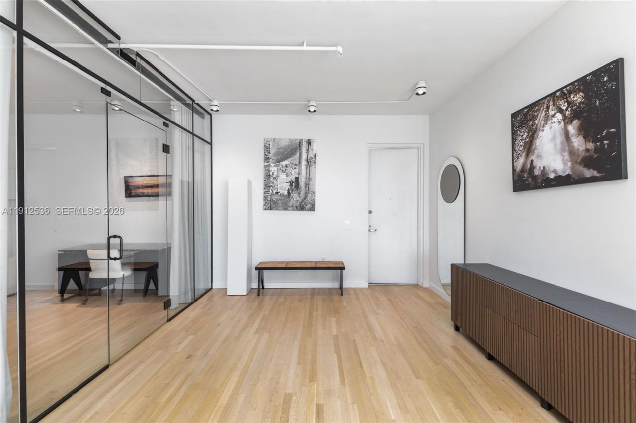 1700 Meridian Ave, Unit 406, Miami Beach, FL 33139 Photo