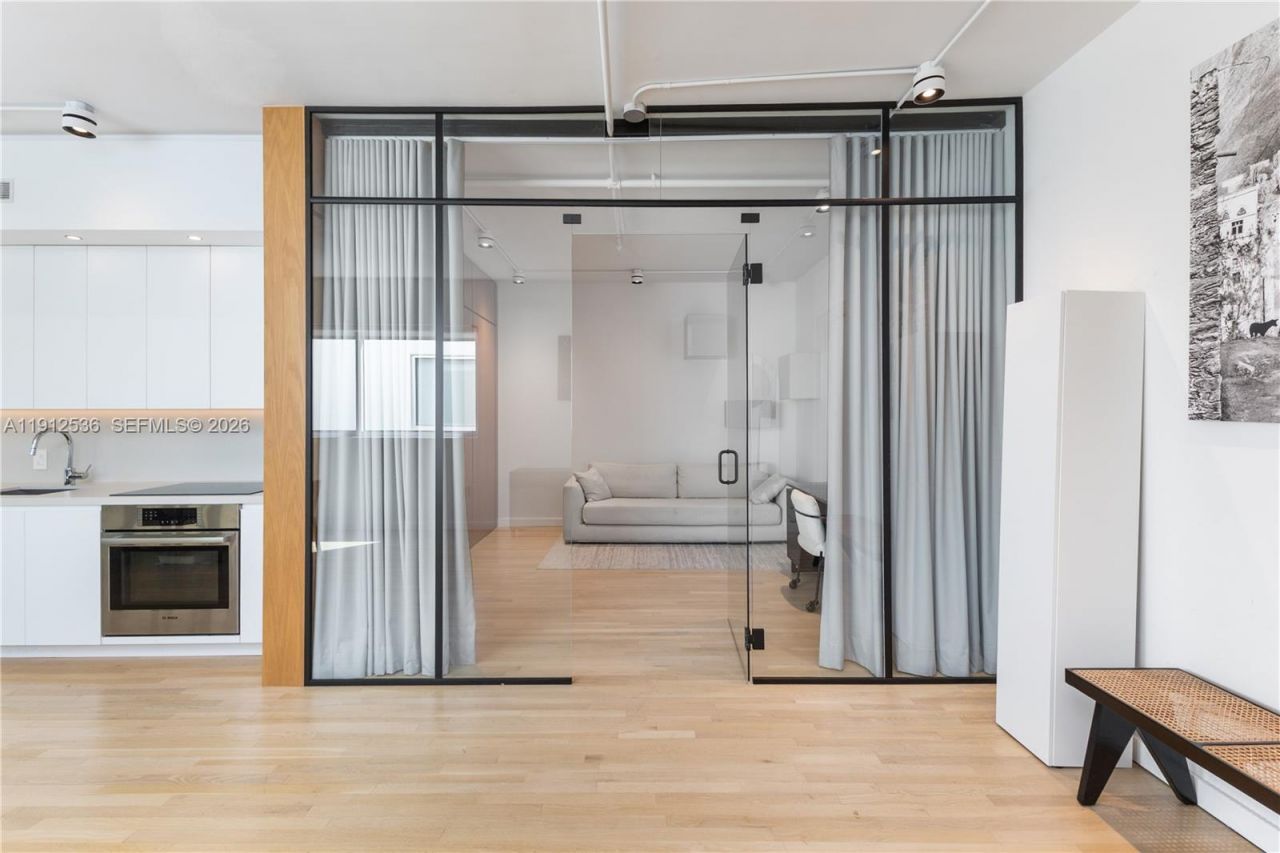 1700 Meridian Ave, Unit 406, Miami Beach, FL 33139 Photo