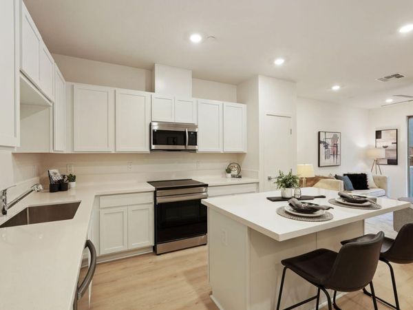 2042 Odin Walk, Sacramento, CA 95835