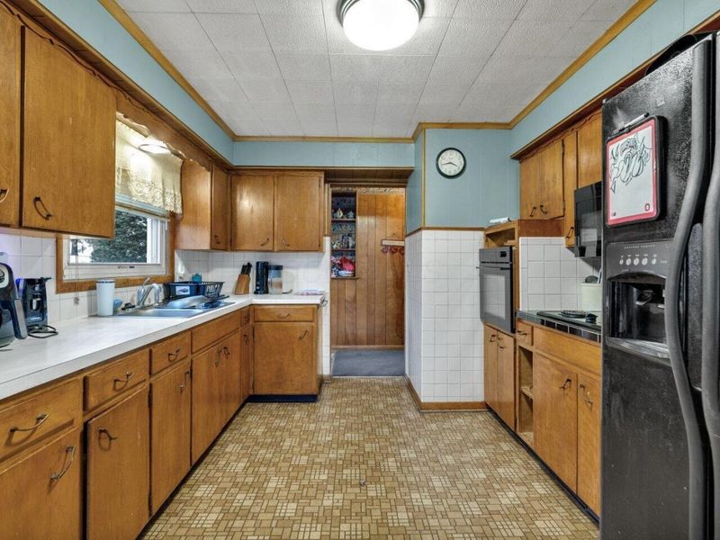 518 Snyder Drive, Loudonville, OH 44842 Photo 11