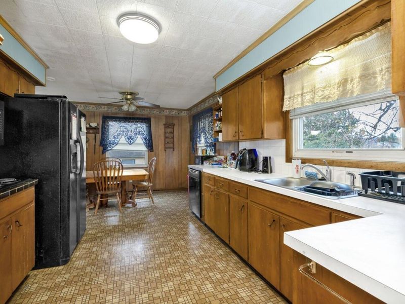 518 Snyder Drive, Loudonville, OH 44842 Photo 7