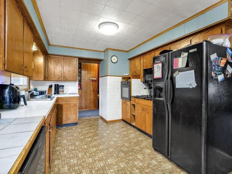 518 Snyder Drive, Loudonville, OH 44842 Photo 8