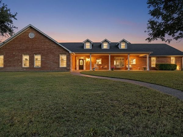 72 Crown Road, Willow Park, TX 76087