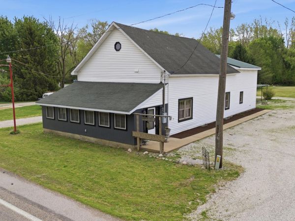 8605 W ST RD 26, Rossville, IN 46065