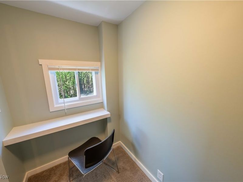 99 Smith Street, Unit B, Oberlin, OH 44074 Photo 13