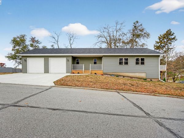 201 N 10th Street, Guthrie Center, IA 50115