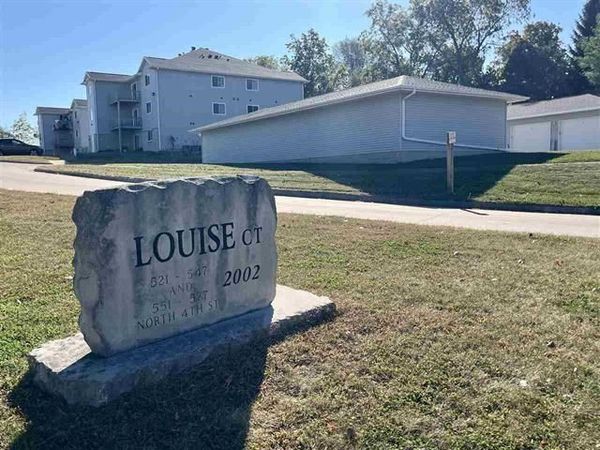 521-577 N 4th St, Unit Louise Cou, West Branch, IA 52358