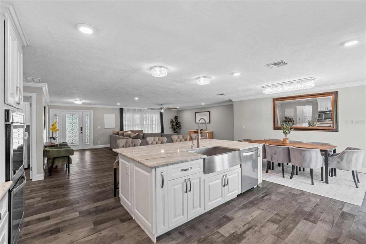 4592 40th Street S, Saint Petersburg, FL 33711 Photo