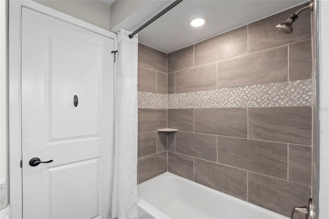 4592 40th Street S, Saint Petersburg, FL 33711 Photo