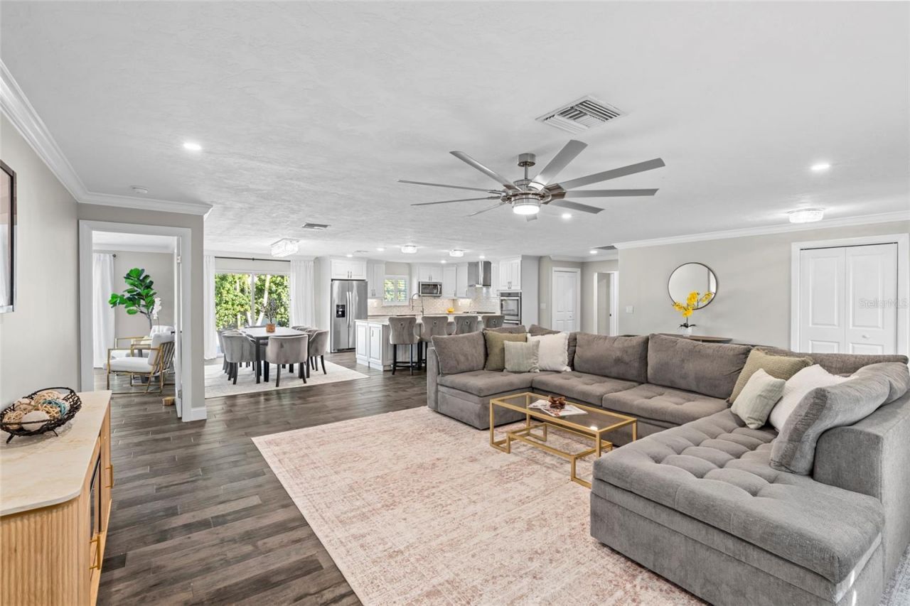 4592 40th Street S, Saint Petersburg, FL 33711 Photo