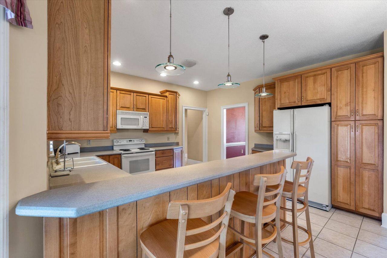 1004 Devonshire Drive Photo 10