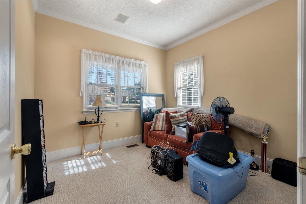 1004 Devonshire Drive Photo 17