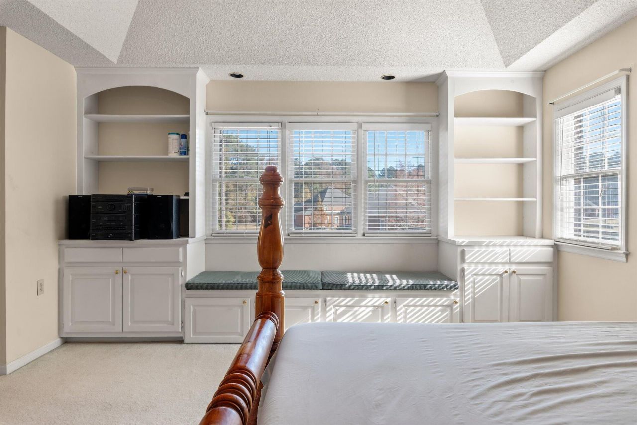 1004 Devonshire Drive Photo 22