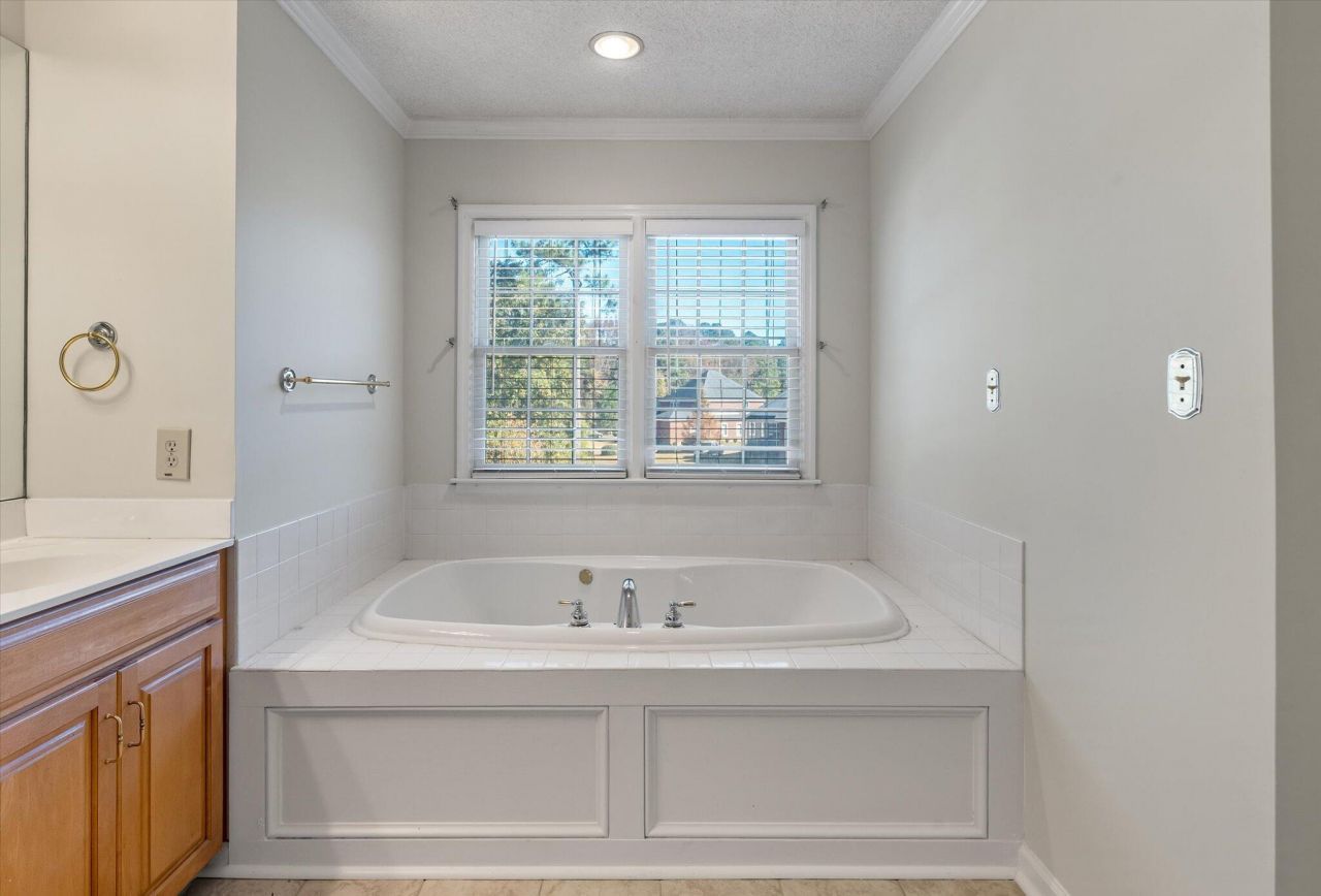 1004 Devonshire Drive Photo 26