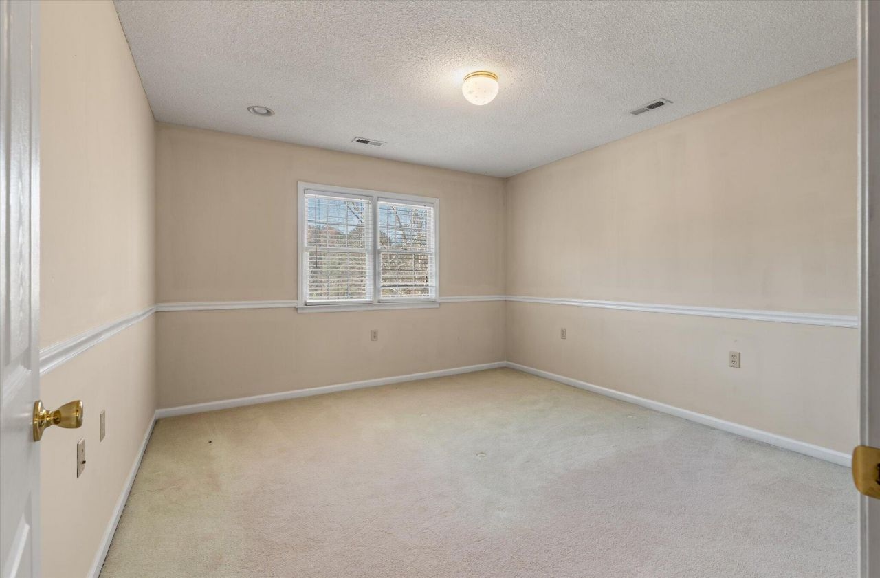 1004 Devonshire Drive Photo 29