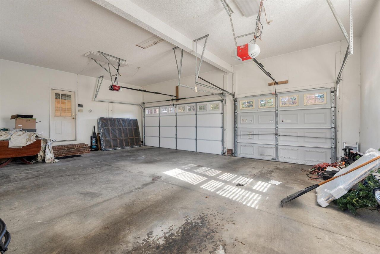 1004 Devonshire Drive Photo 31