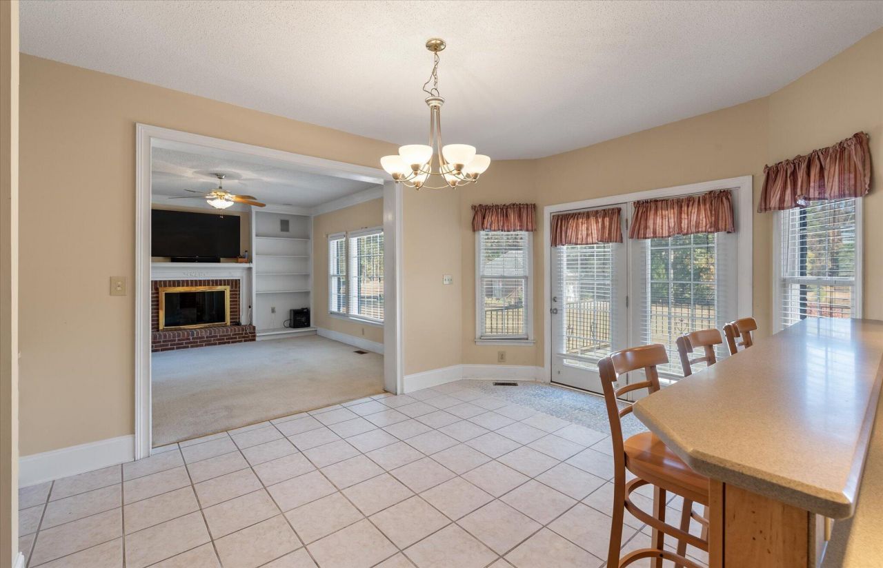 1004 Devonshire Drive Photo 9