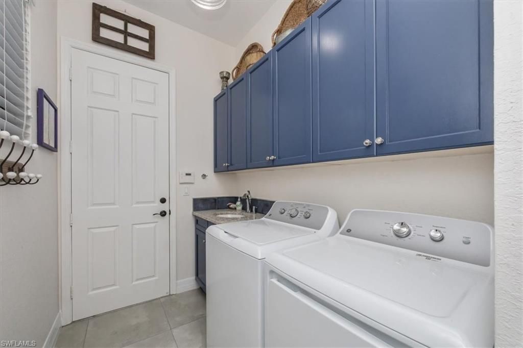 13456 Mandarin Cir, Naples, FL 34109 Photo