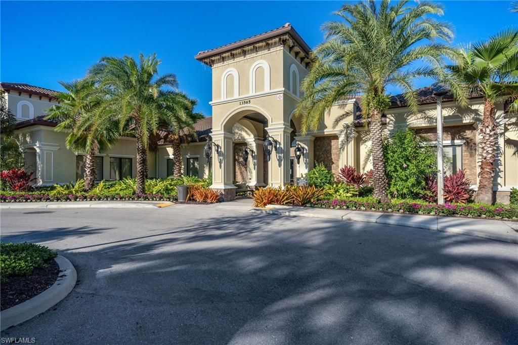 13456 Mandarin Cir, Naples, FL 34109 Photo