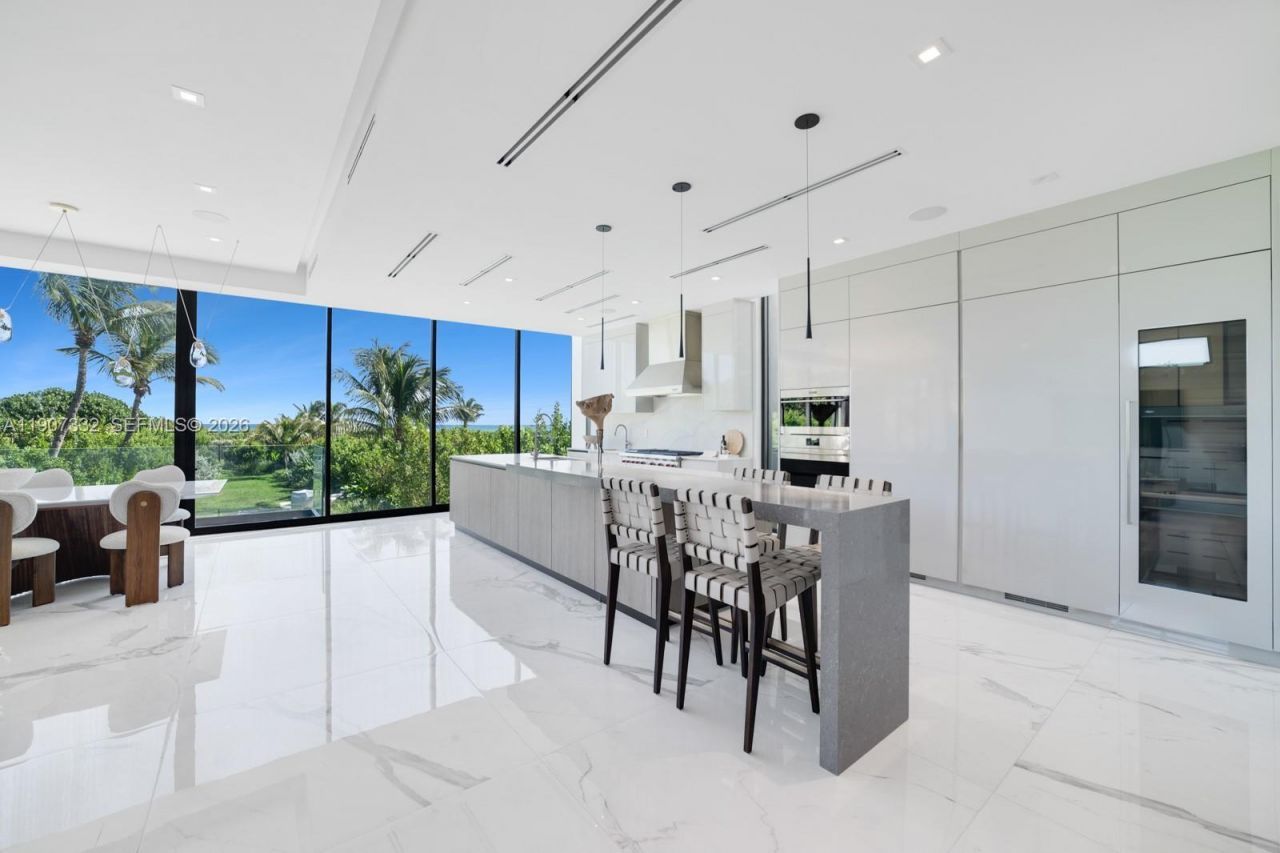 7845 Atlantic Way, Miami Beach, FL 33141 Photo