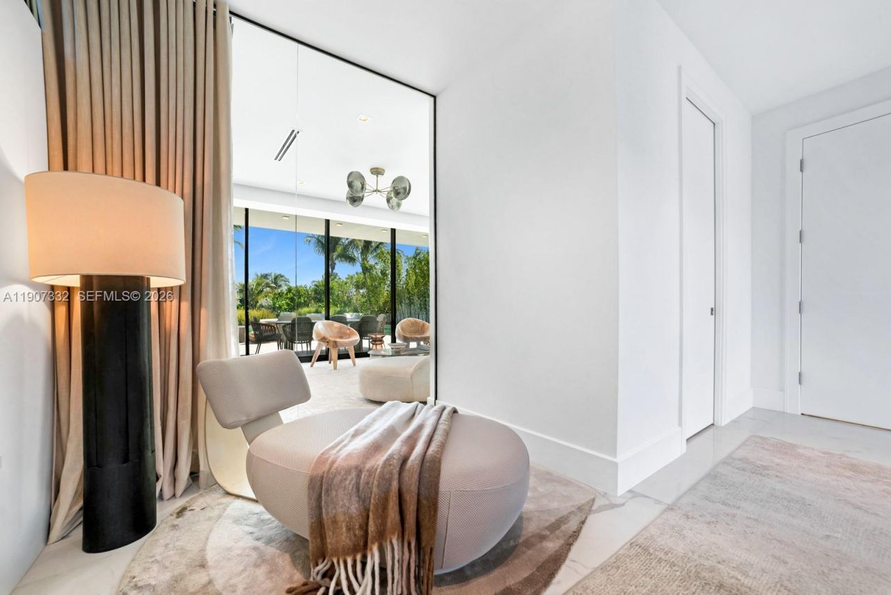 7845 Atlantic Way, Miami Beach, FL 33141 Photo