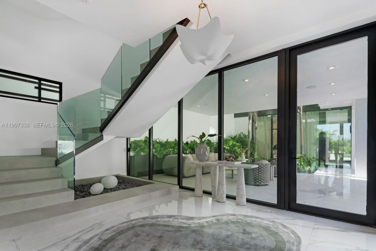 7845 Atlantic Way, Miami Beach, FL 33141 Photo