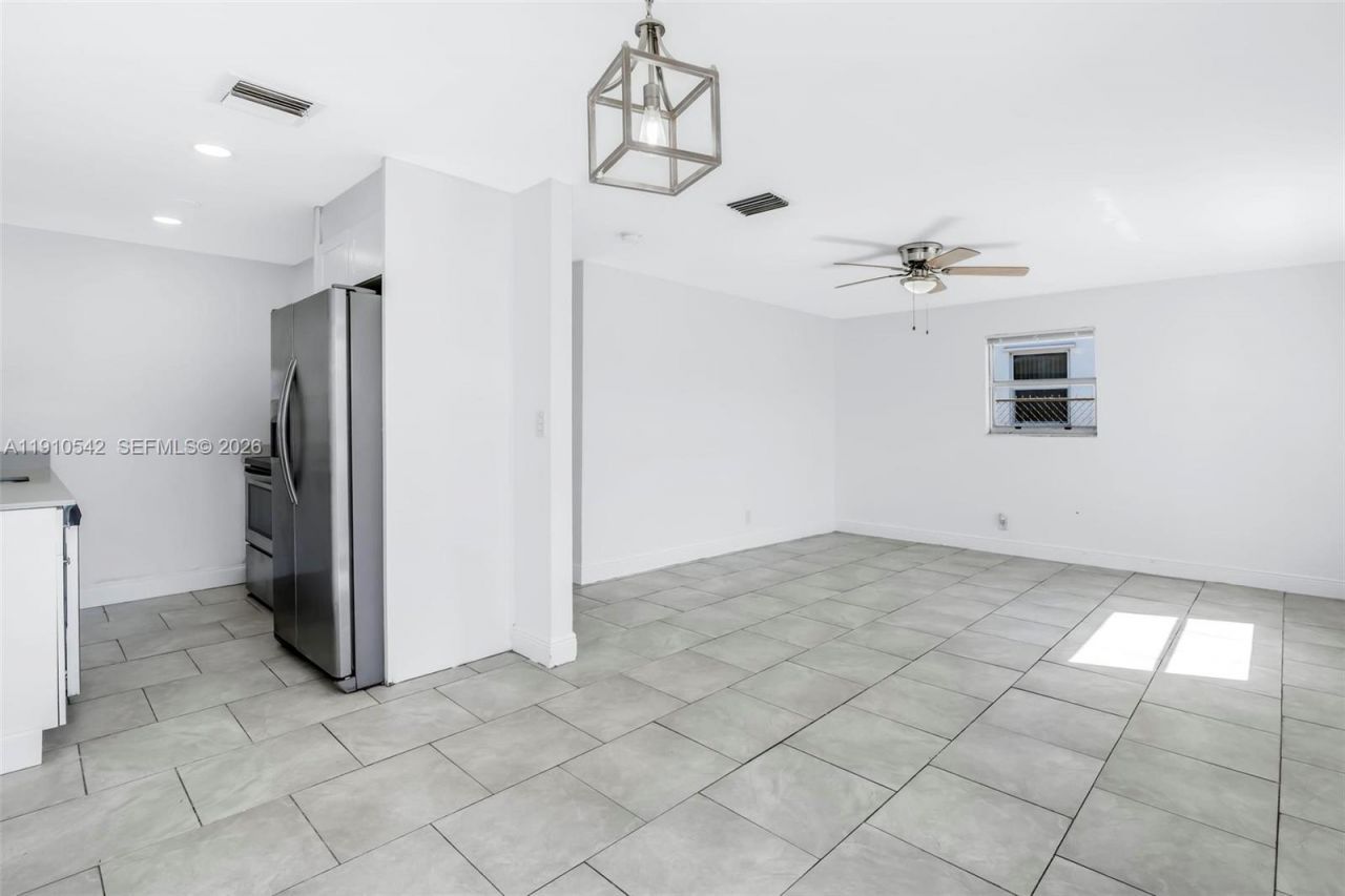 1296 W 36th St, Riviera Beach, FL 33404 Photo