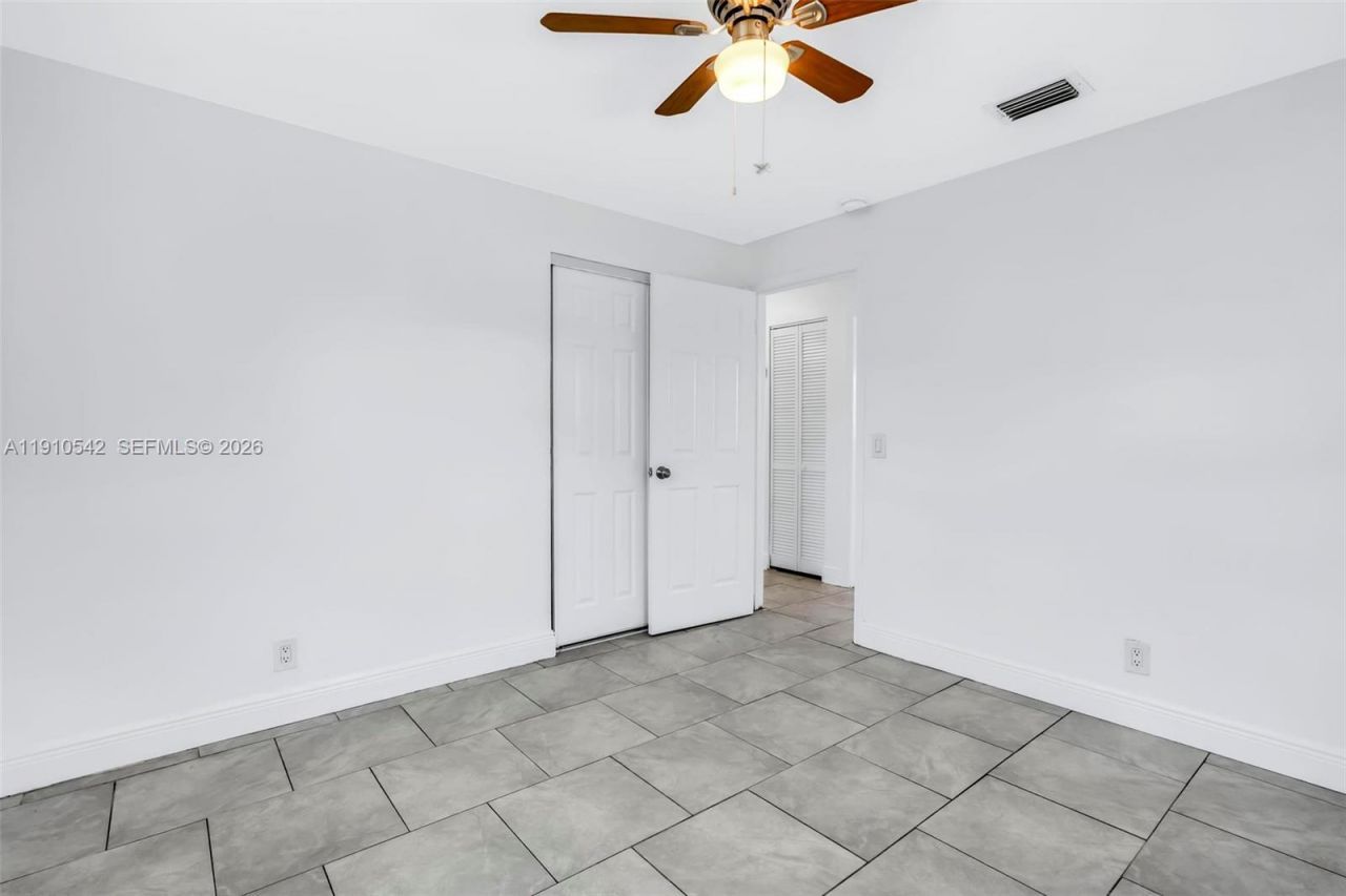 1296 W 36th St, Riviera Beach, FL 33404 Photo