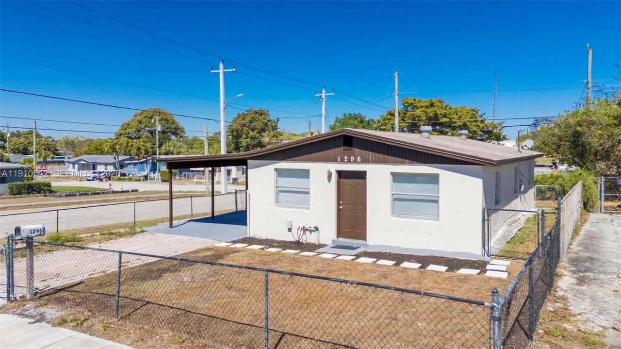 1296 W 36th St, Riviera Beach, FL 33404 Photo