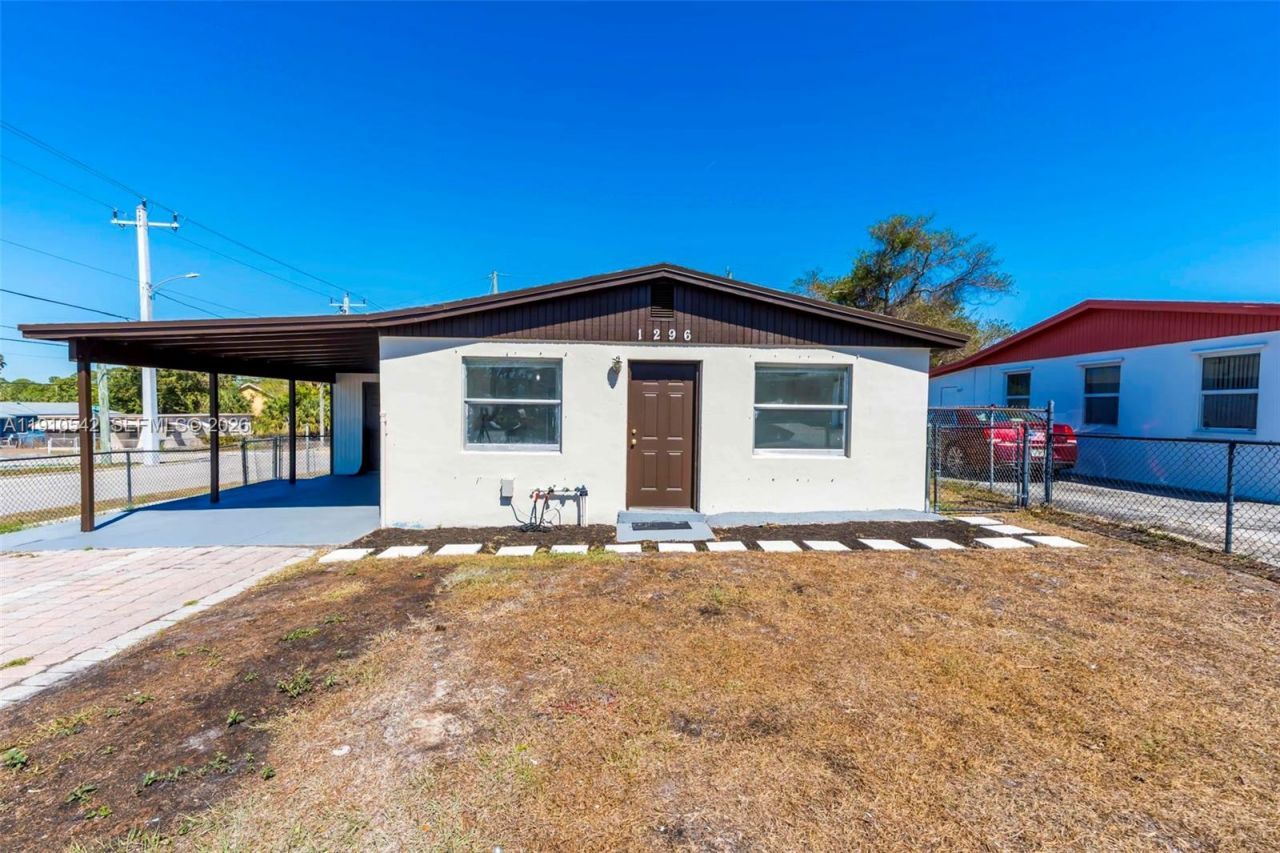 1296 W 36th St, Riviera Beach, FL 33404 Photo