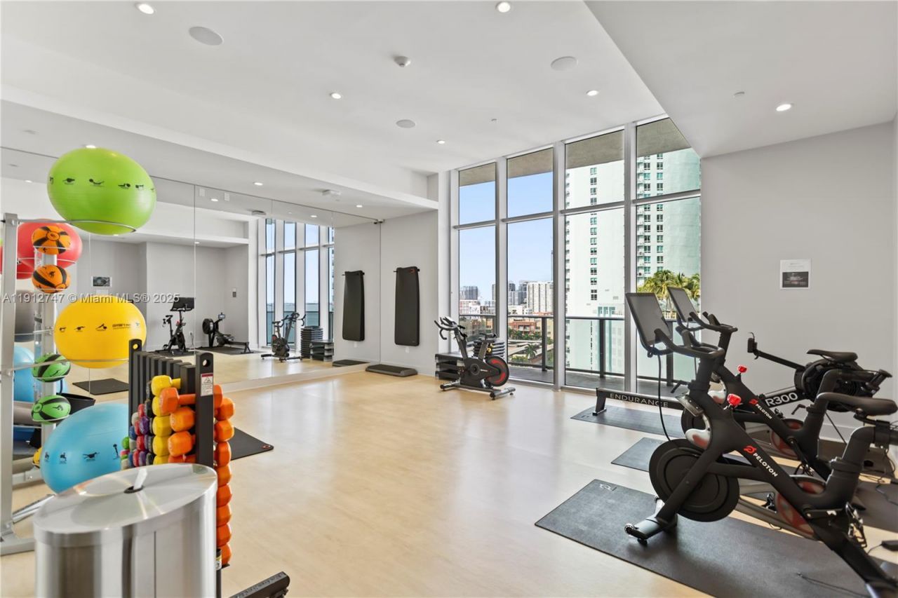 488 NE 18th St, Unit 3401, Miami, FL 33132 Photo