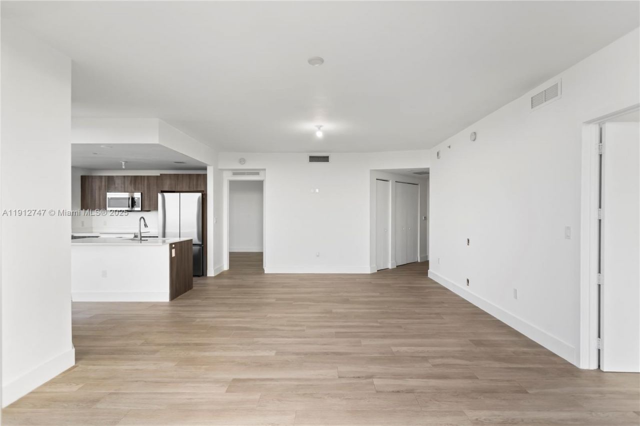 488 NE 18th St, Unit 3401, Miami, FL 33132 Photo