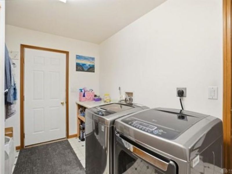 11298 Northlake Drive, Lakeview, OH 43331 Photo 15