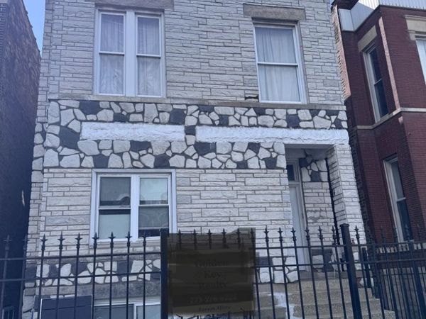 1940 N Pulaski Road, Chicago, IL 60639